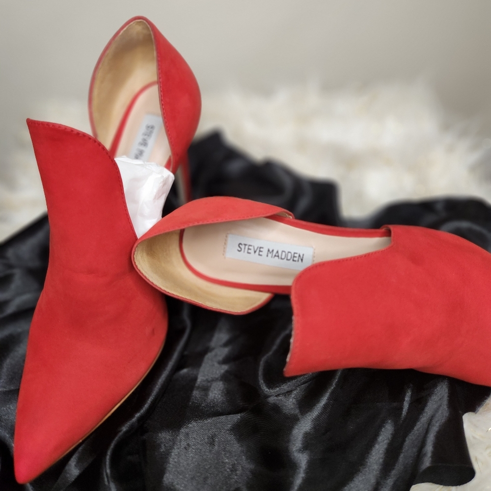 Side Cut Heeled Booties - Picture 4 of 4